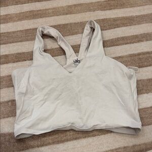 Alo yoga white workout top in white! No pads. Worn a few times.